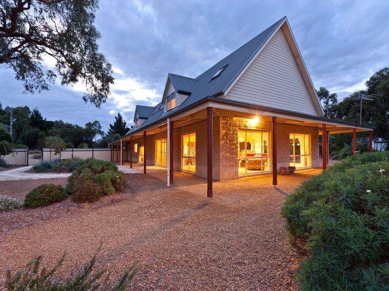 76 Hillcrest Drive, Langwarrin, Vic 3910 Property Details