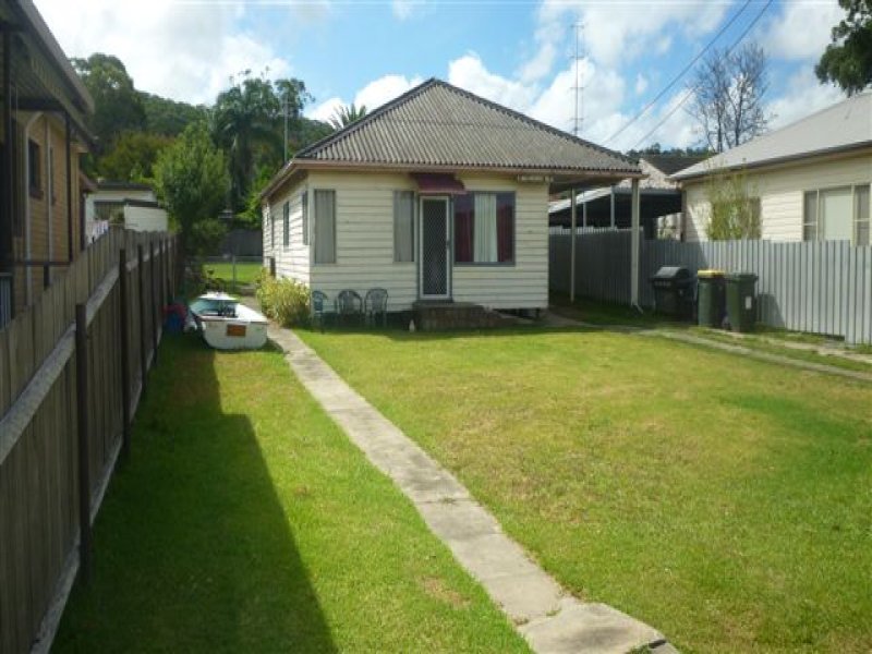 39 Seaman Avenue, Warners Bay, NSW 2282
