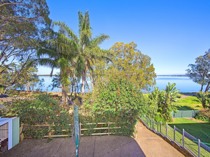 82 Diamond Head Drive, Budgewoi, NSW 2262 Property Details
