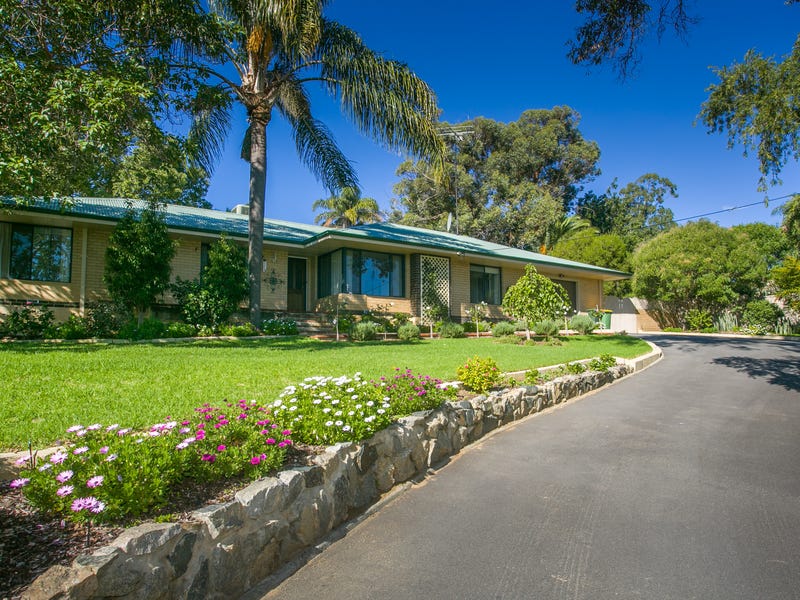 8 Woodbridge Drive, Greenmount, WA 6056 Property Details