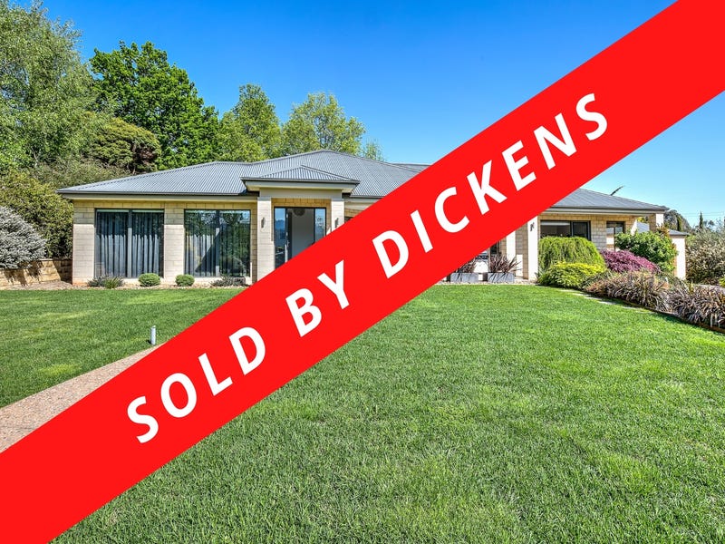 11 Walnut Grove, Bright, Vic 3741 Property Details