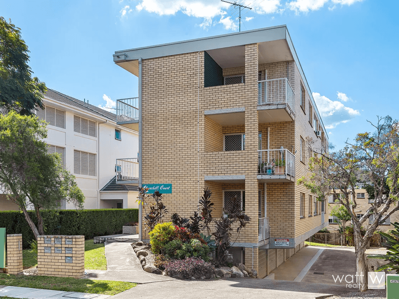 2/28 Barlow Street, Clayfield, Qld 4011 Property Details