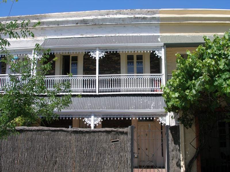32 Whitmore Square, Adelaide, SA 5000 Property Details