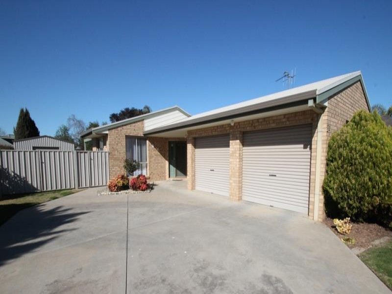 24 Sunrise Court, Cobram, VIC 3644