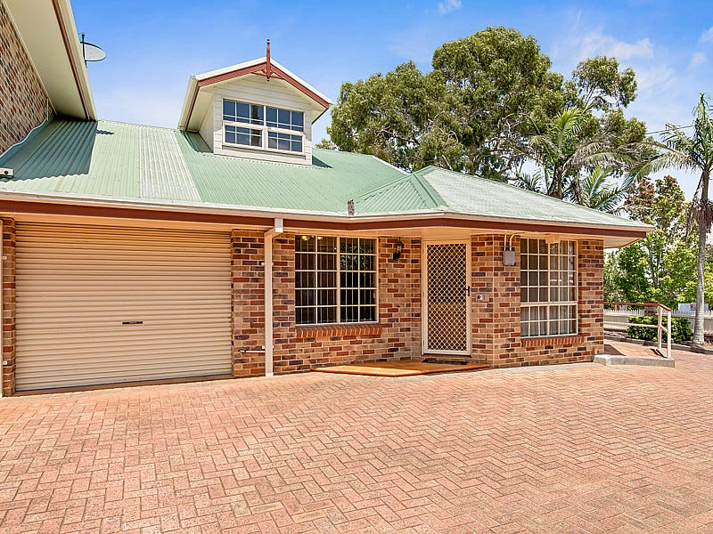 1/334 Hume Street, Centenary Heights, QLD 4350