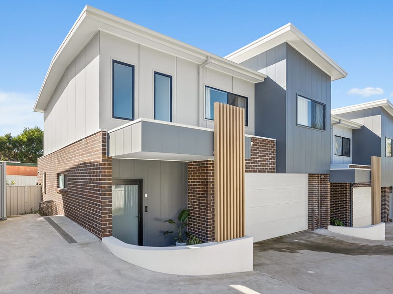 2/59 Russell Street, Balgownie, NSW 2519 Townhouse for Sale