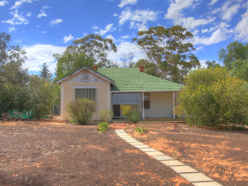 4 Strawbridge Street, Berri, SA 5343 House for Sale