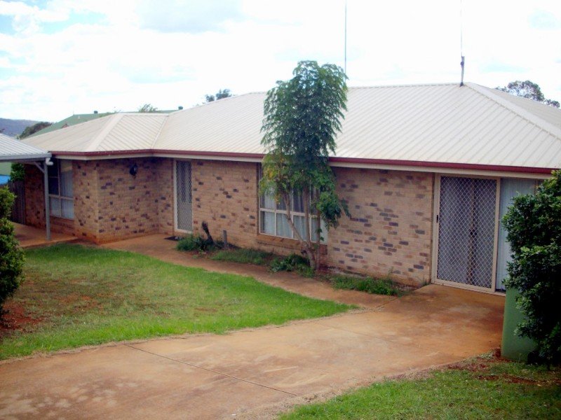 613 Greenwattle St, Glenvale, Qld 4350 Property Details