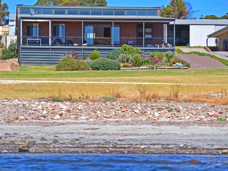 33 Hamilton Drive, Emu Bay, SA 5223
