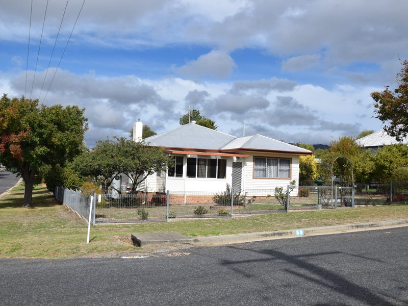 59 Molesworth Street, Tenterfield, NSW 2372
