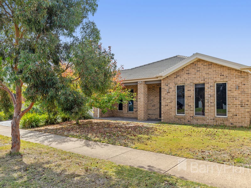 30 Normlyttle Parade, Miners Rest, VIC 3352