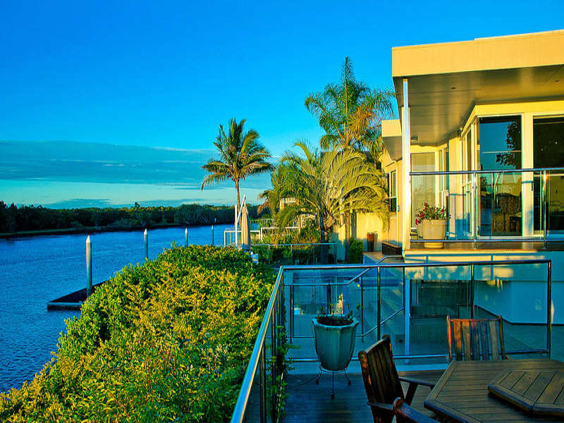 7360 Marine Drive E, Hope Island, QLD 4212