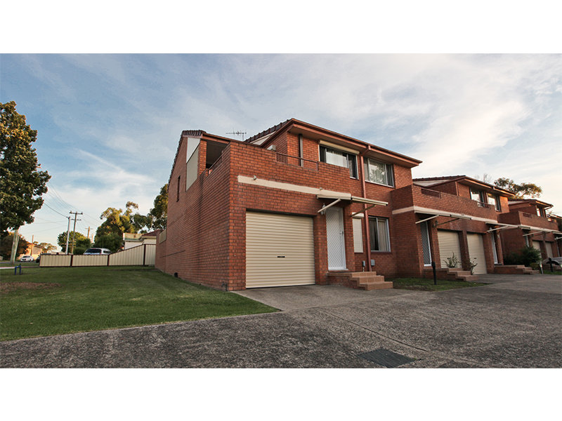 1/14 Bunbury Road, Macquarie Fields, NSW 2564