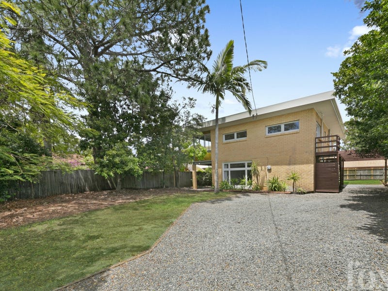 242 Central Street, Labrador, Qld 4215 Property Details