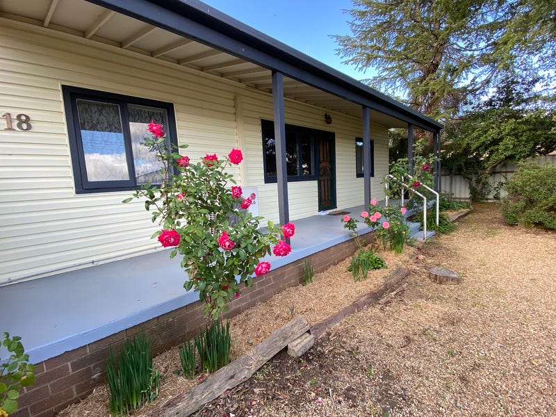 18 King Street, Bungendore, NSW 2621 18 King Street, Bungendore, NSW 2621