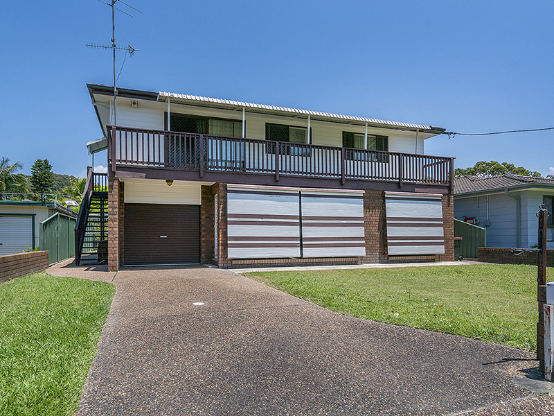 52 Clare Cres, Berkeley Vale, NSW 2261