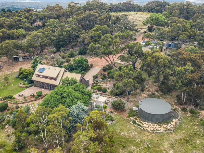 370 Weeroona Drive, Wamboin, NSW 2620 - Property Details