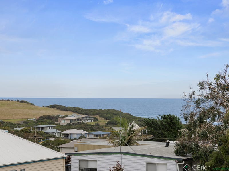 11 Hollywood Crescent, Smiths Beach, Vic 3922