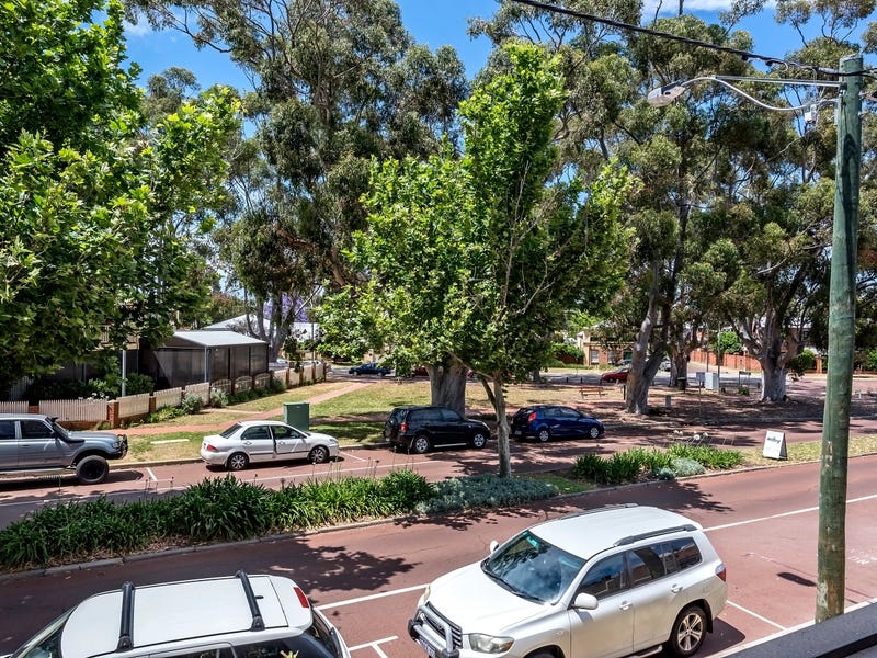 2/110 Terrace Road, Guildford, WA 6055 Property Details