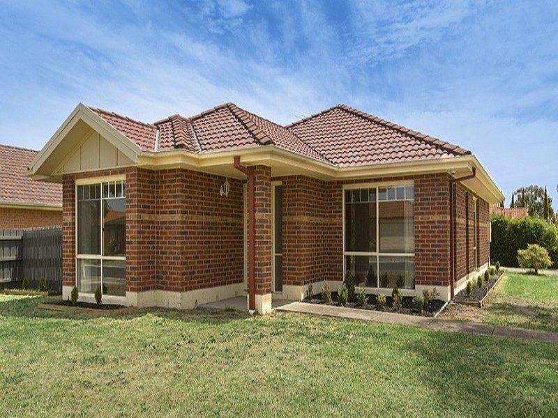 17 Grand Arch Way, Berwick, VIC 3806