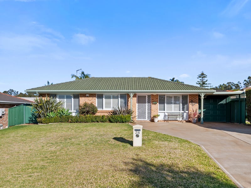 28 Bardolph Avenue, Rosemeadow, NSW 2560 Property Details