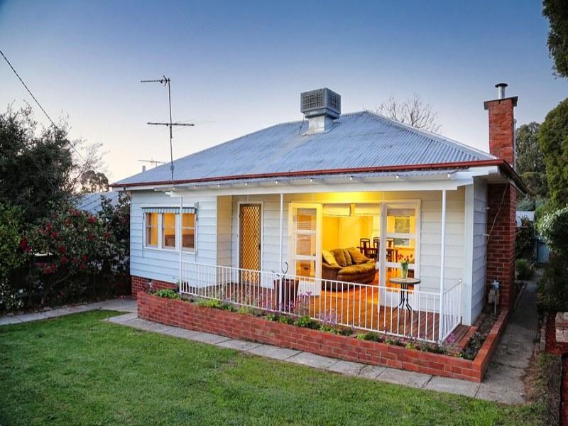 228 WALSH STREET, Albury, NSW 2640 Property Details