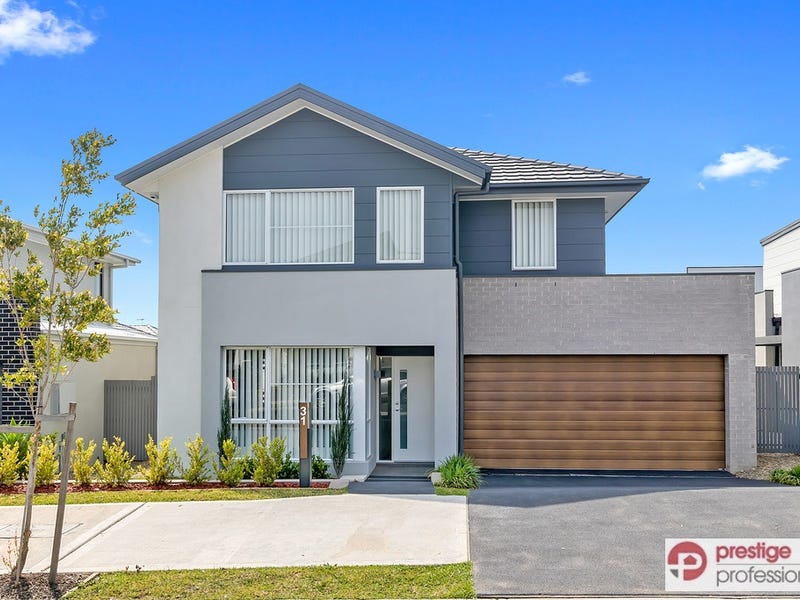 31 Greenview Drive, Moorebank, NSW 2170 Property Details