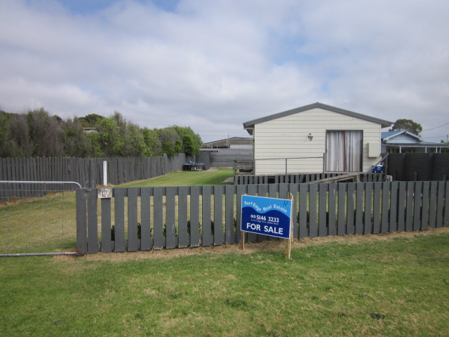 17 Main Road Seaspray Vic 3851 Property Details
