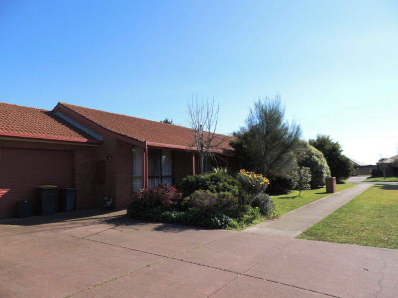 44 Coverdale Drive, Sale, Vic 3850 Property Details