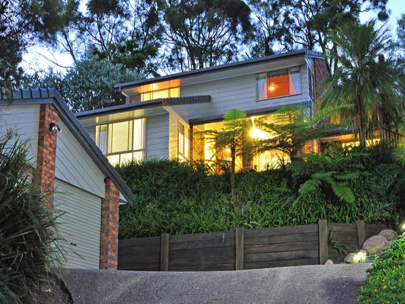 39 Balmerino Drive, Carina, Qld 4152 Property Details