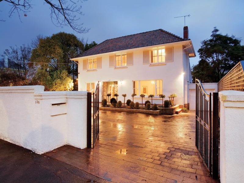 136 Mont Albert Road, Canterbury, VIC 3126