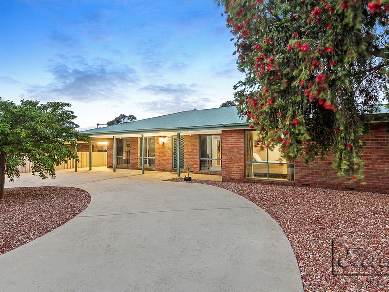 311 Mackenzie Street W, Kangaroo Flat, VIC 3555