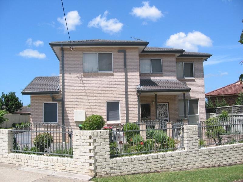 1/136 Payten Avenue, Roselands, NSW 2196