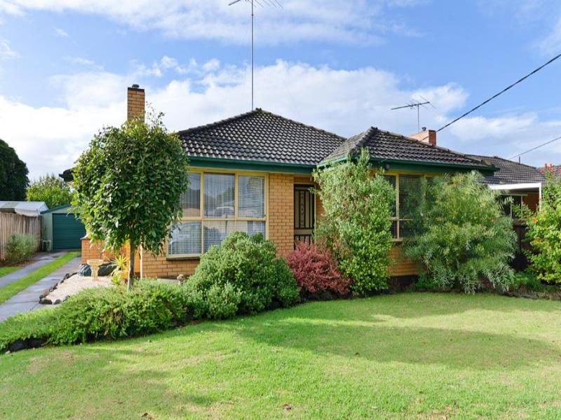 1 Raeburn Court, Vic 3219 Property Details