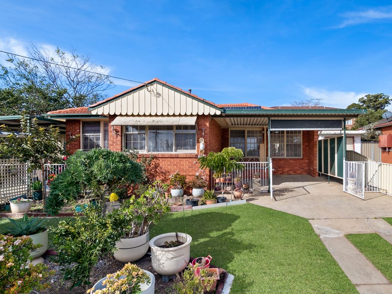 72 Paterson Street, Campbelltown, NSW 2560 Property Details