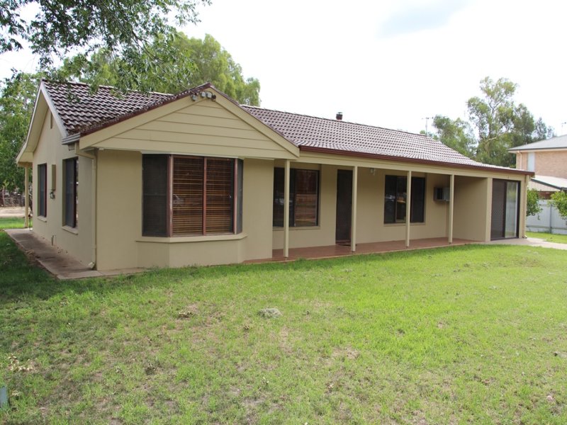 3 Mcbratney Street, Darlington Point, NSW 2706 - realestate.com.au