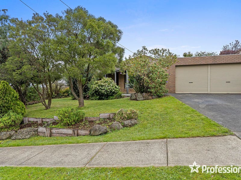 9 Vista Drive, Chirnside Park, VIC 3116