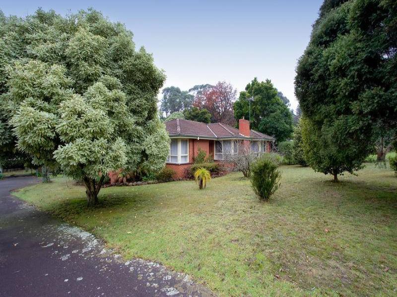 6 Augusta Road, The Basin, VIC 3154