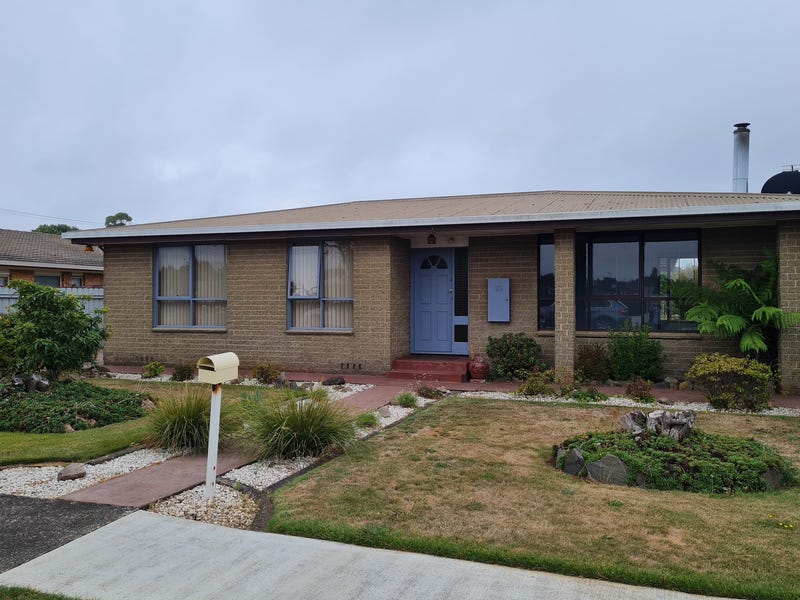 24 Charles Street, Devonport, Tas 7310