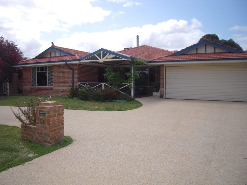 36 Lakeside Drive, Helena Valley, WA 6056