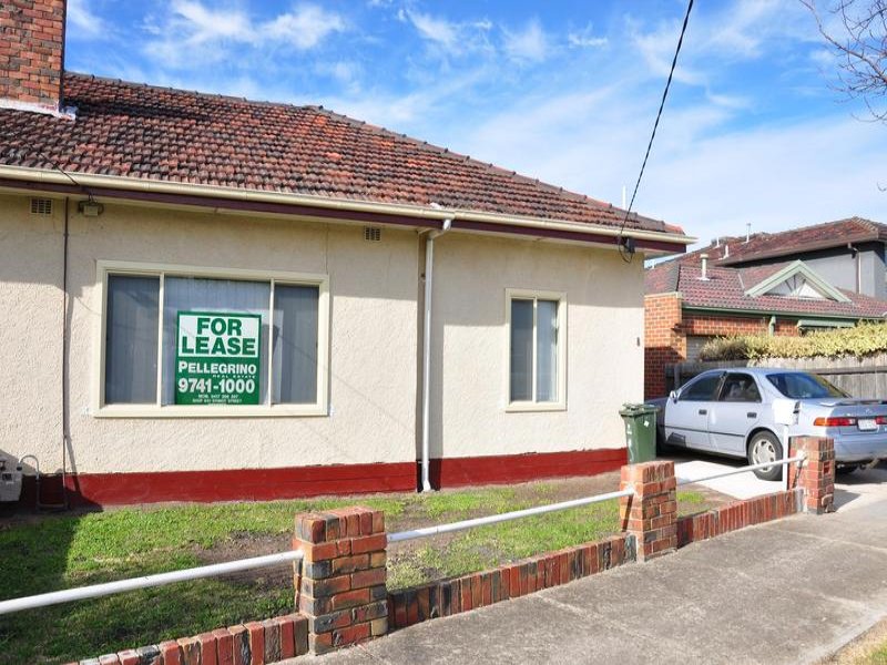 8 Steele Street, Newport, VIC 3015