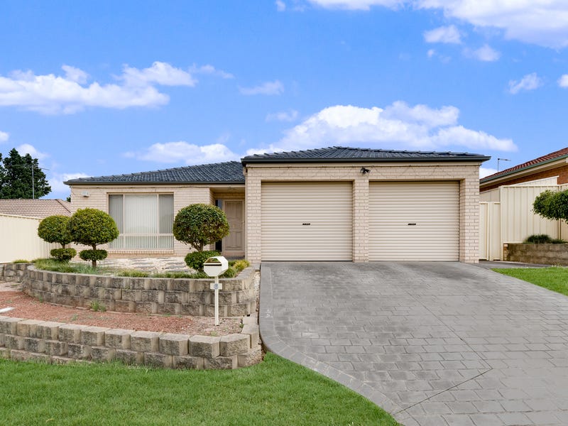 6 St Paul Place, Blair Athol, NSW 2560