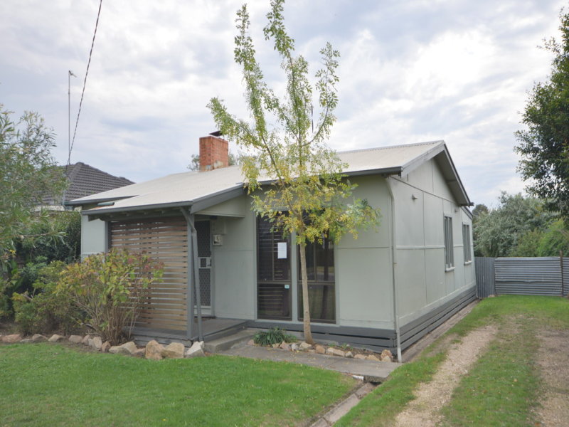 38 Anderson Street, Bairnsdale, Vic 3875 Property Details