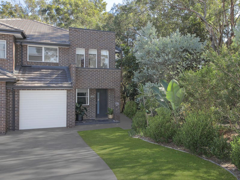 862 Henry Lawson Drive, Picnic Point, NSW 2213