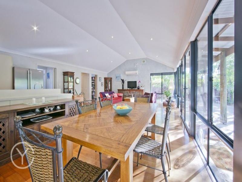 51A Davy Street, Alfred Cove, WA 6154