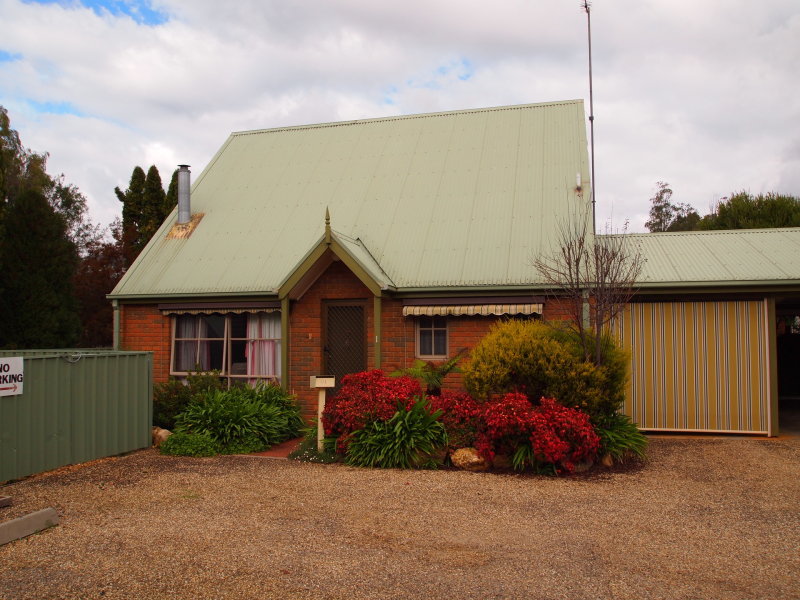 1/16 Park St, Bright, Vic 3741 Property Details