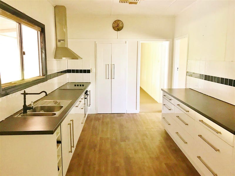 15 Cordelia Street, Surat, Qld 4417 Property Details