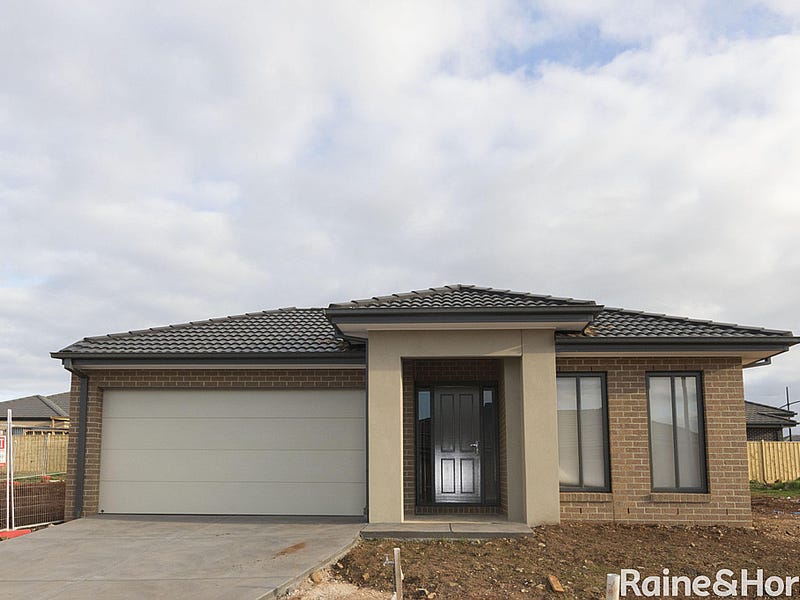 18 Sadie Avenue, Thornhill Park, VIC 3335