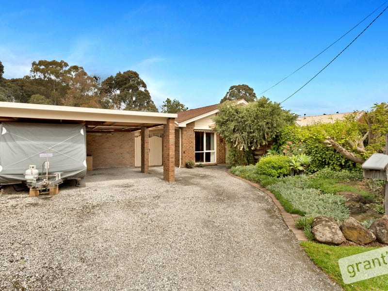 18 Fountain Drive, Narre Warren, VIC 3805