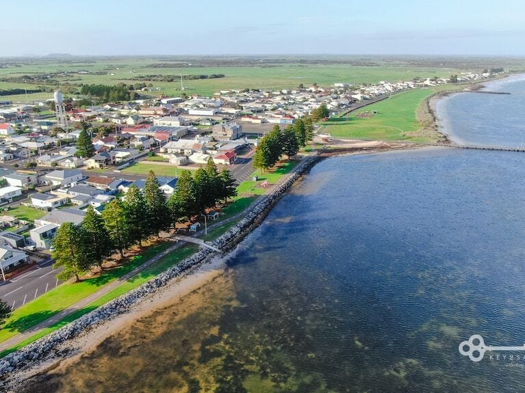 93 Sea Parade, Port Macdonnell, SA 5291